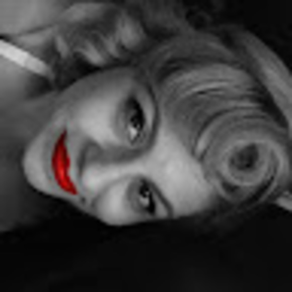 Meet your Posher, Rosibell - Picture 1 of 1